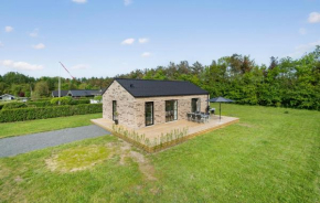 Awesome Home In Hovborg With Kitchen